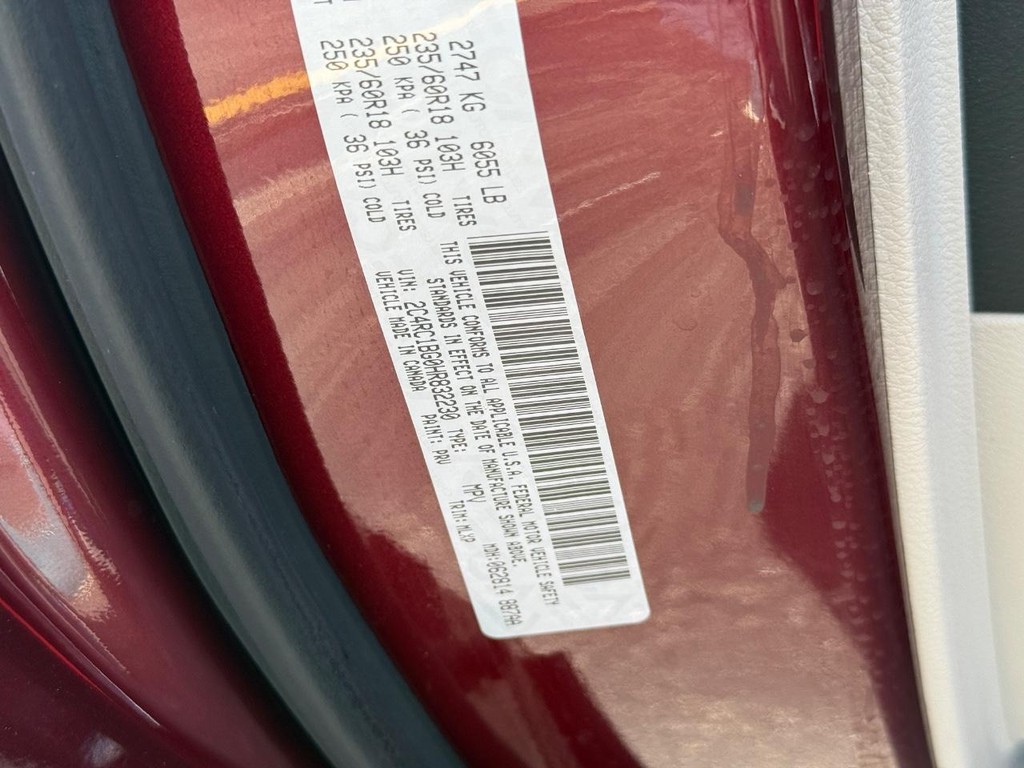 Chrysler Pacifica Vehicle Full-screen Gallery Image 21