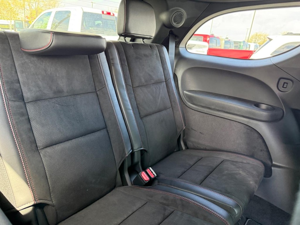 Dodge Durango Vehicle Full-screen Gallery Image 06