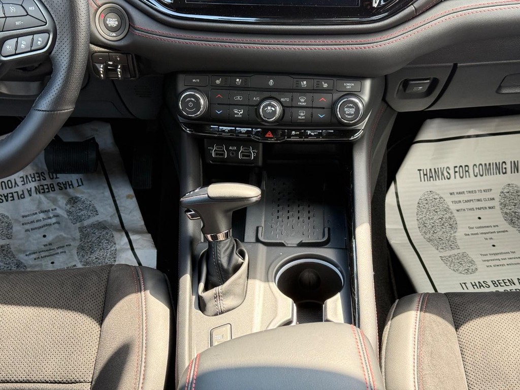 Dodge Durango Vehicle Full-screen Gallery Image 09