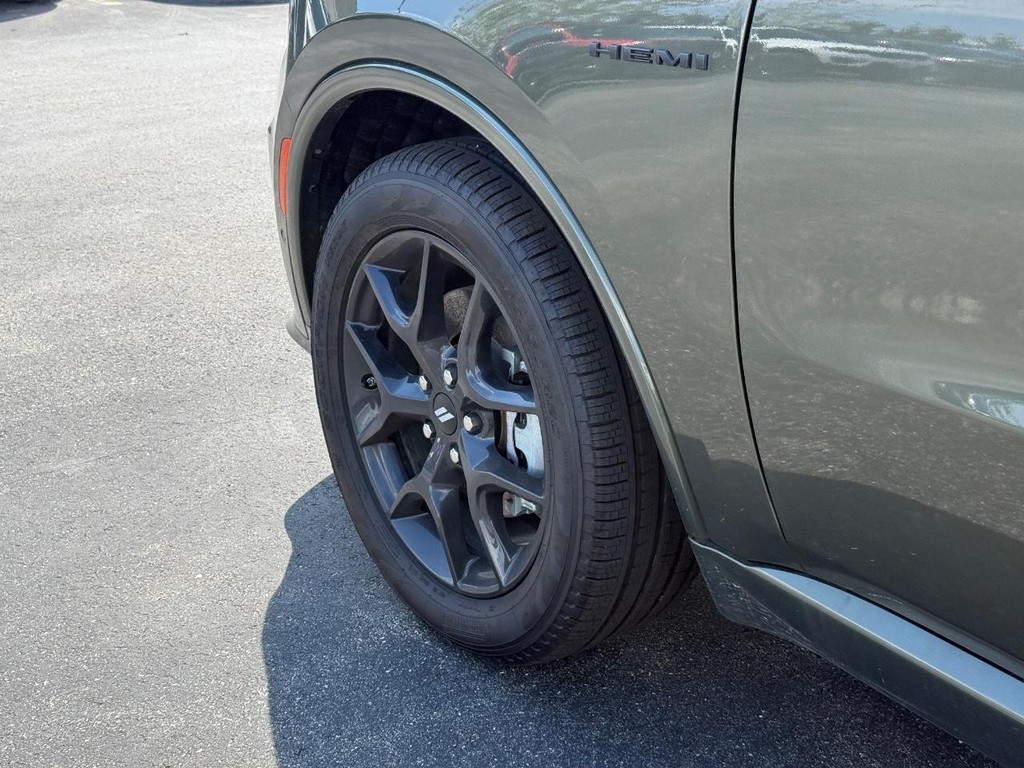 Dodge Durango Vehicle Full-screen Gallery Image 13