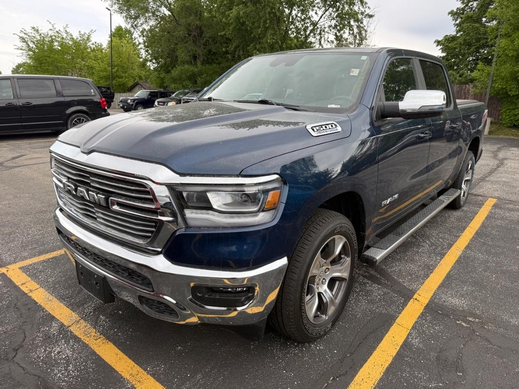 Ram 1500 Vehicle Full-screen Gallery Image 02