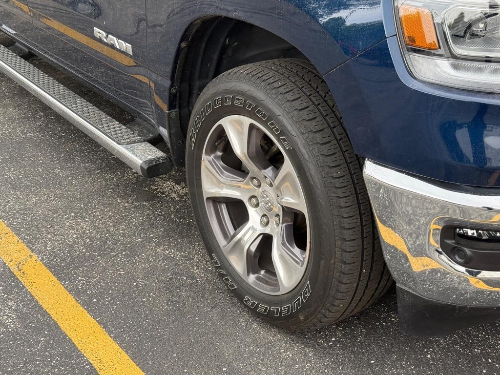 Ram 1500 Vehicle Full-screen Gallery Image 03