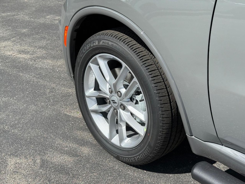 Dodge Durango Vehicle Full-screen Gallery Image 12
