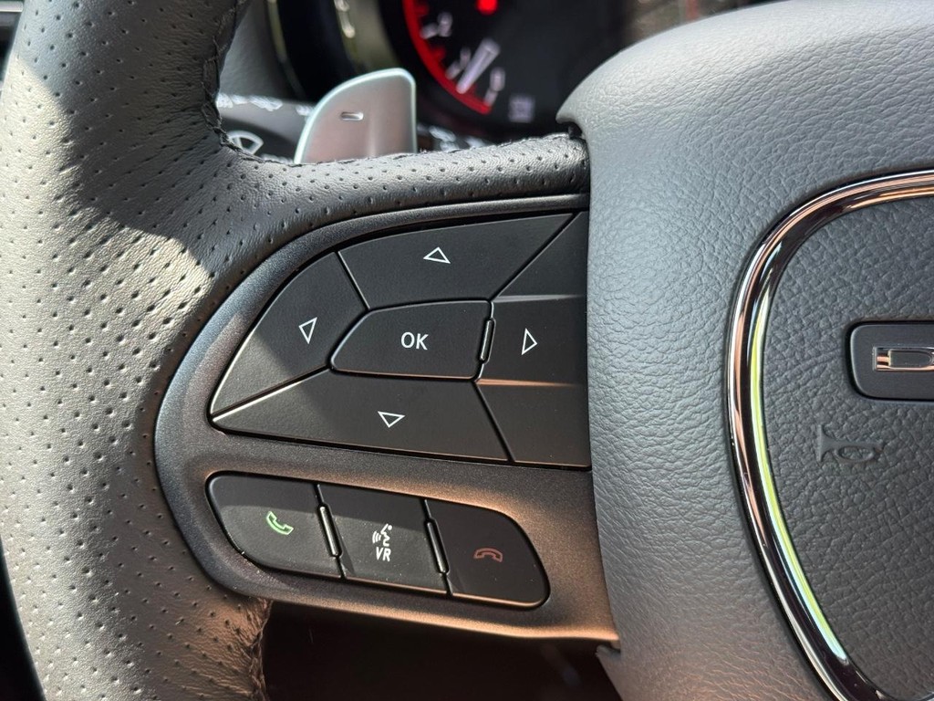 Dodge Durango Vehicle Full-screen Gallery Image 13