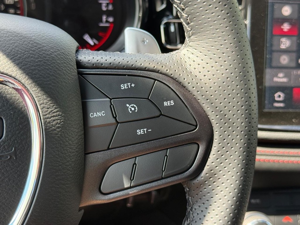 Dodge Durango Vehicle Full-screen Gallery Image 14