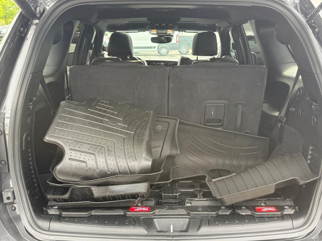 Dodge Durango Vehicle Full-screen Gallery Image 05