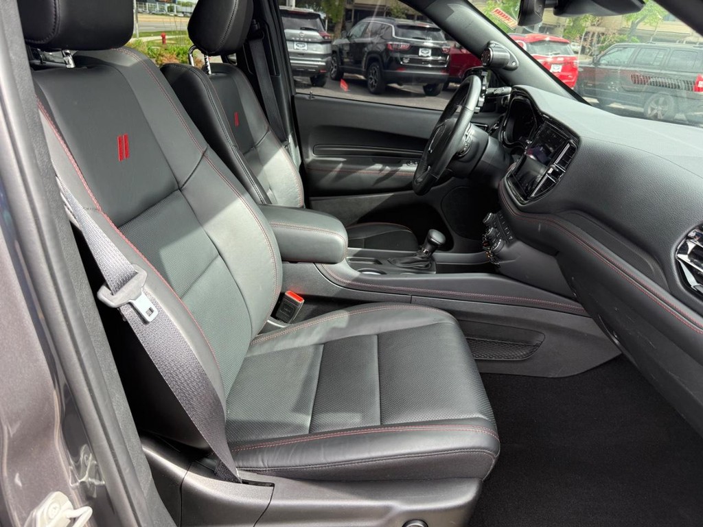 Dodge Durango Vehicle Full-screen Gallery Image 06