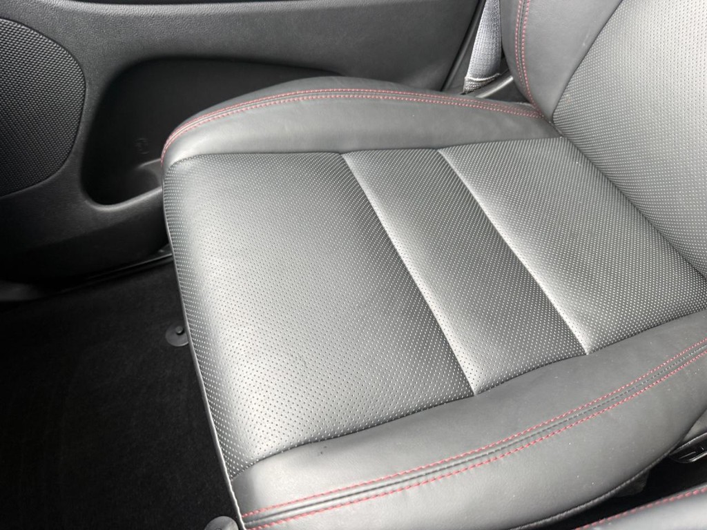 Dodge Durango Vehicle Full-screen Gallery Image 21