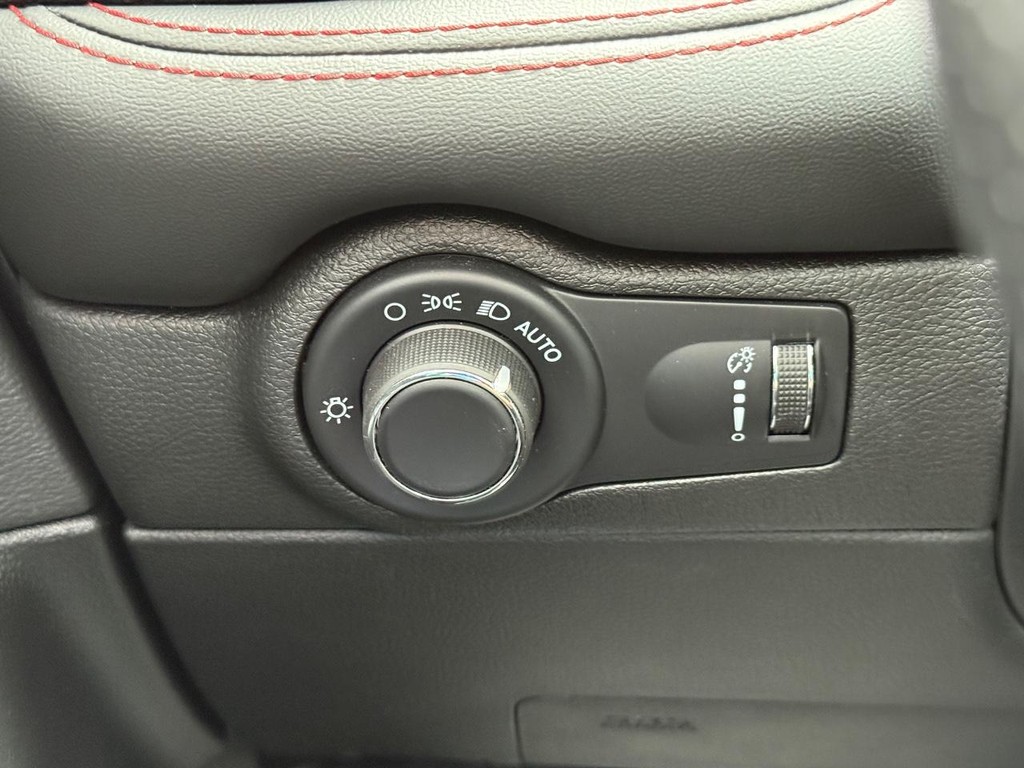 Dodge Durango Vehicle Full-screen Gallery Image 22