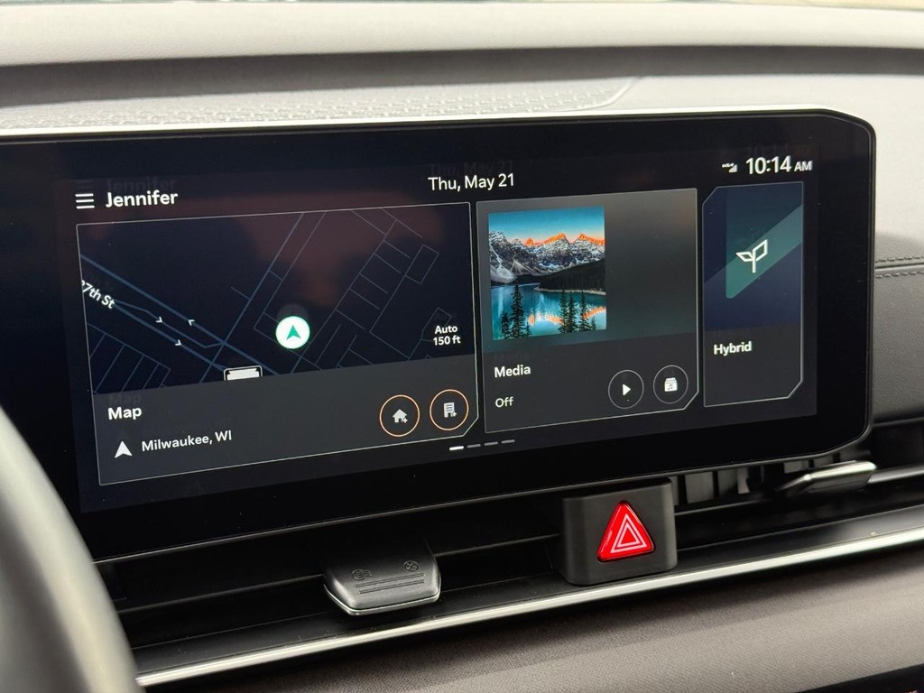 Kia Carnival Hybrid Vehicle Full-screen Gallery Image 15