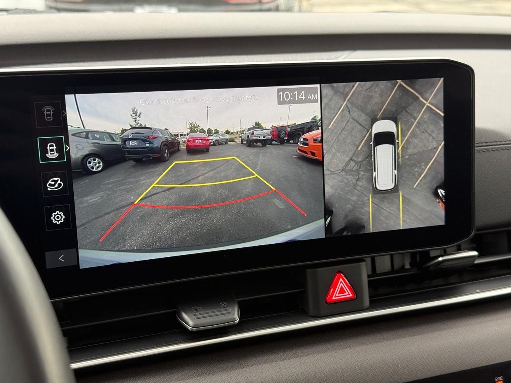 Kia Carnival Hybrid Vehicle Full-screen Gallery Image 16