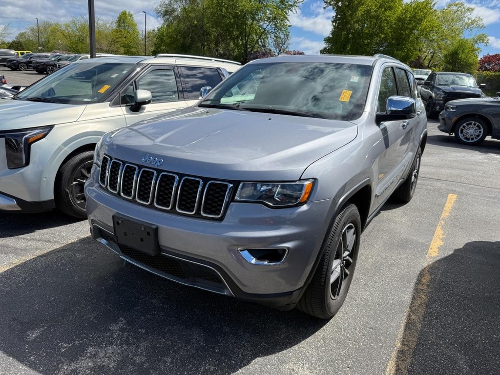 Jeep Grand Cherokee Vehicle Full-screen Gallery Image 02
