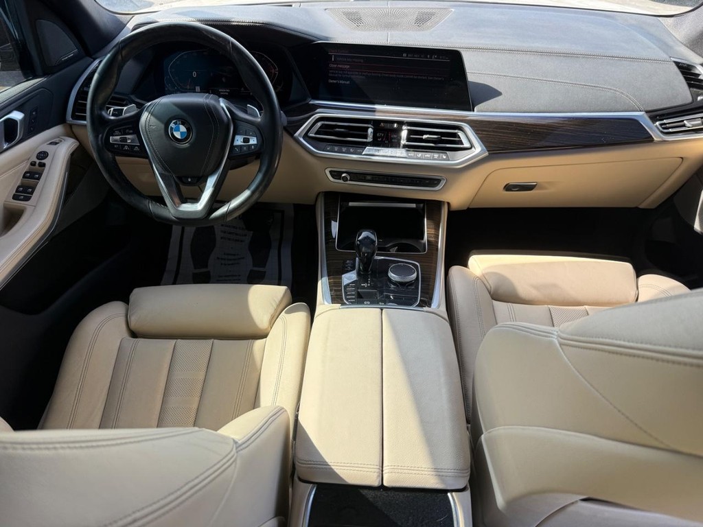 BMW X5 Vehicle Full-screen Gallery Image 08