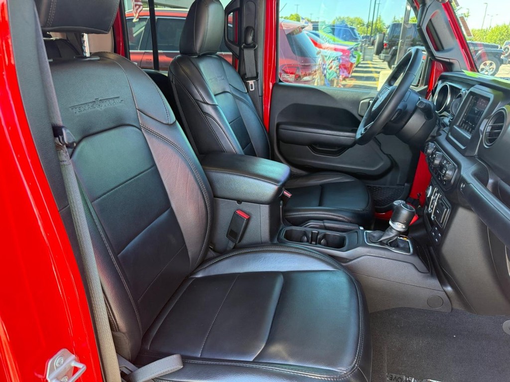 Jeep Gladiator Vehicle Full-screen Gallery Image 06