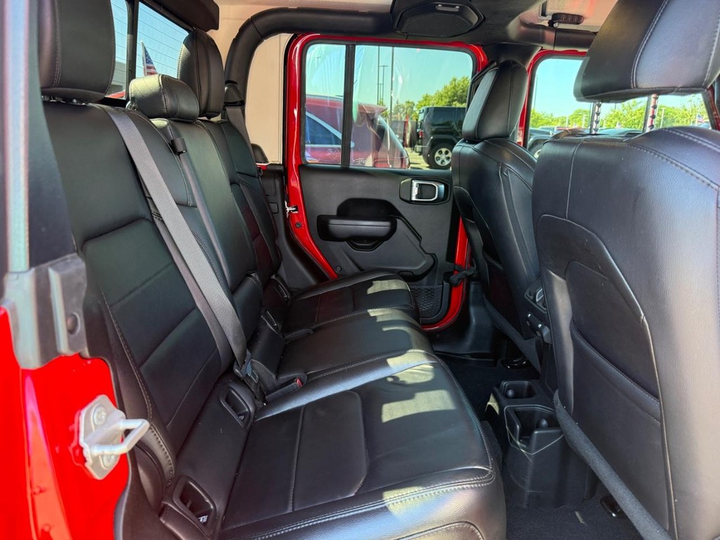 Jeep Gladiator Vehicle Full-screen Gallery Image 07