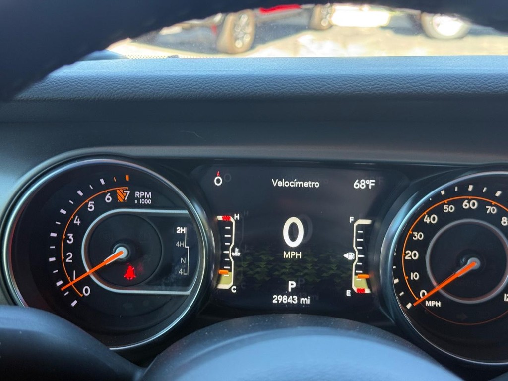 Jeep Gladiator Vehicle Full-screen Gallery Image 14