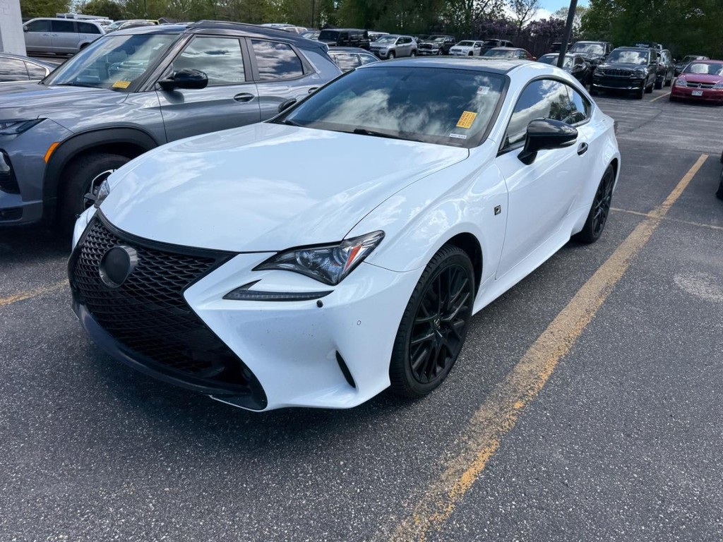 Lexus RC Vehicle Full-screen Gallery Image 02