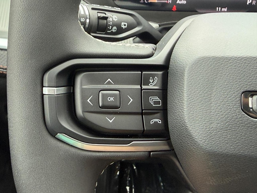 Jeep Cherokee Vehicle Full-screen Gallery Image 12