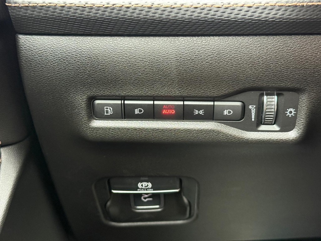 Jeep Cherokee Vehicle Full-screen Gallery Image 17