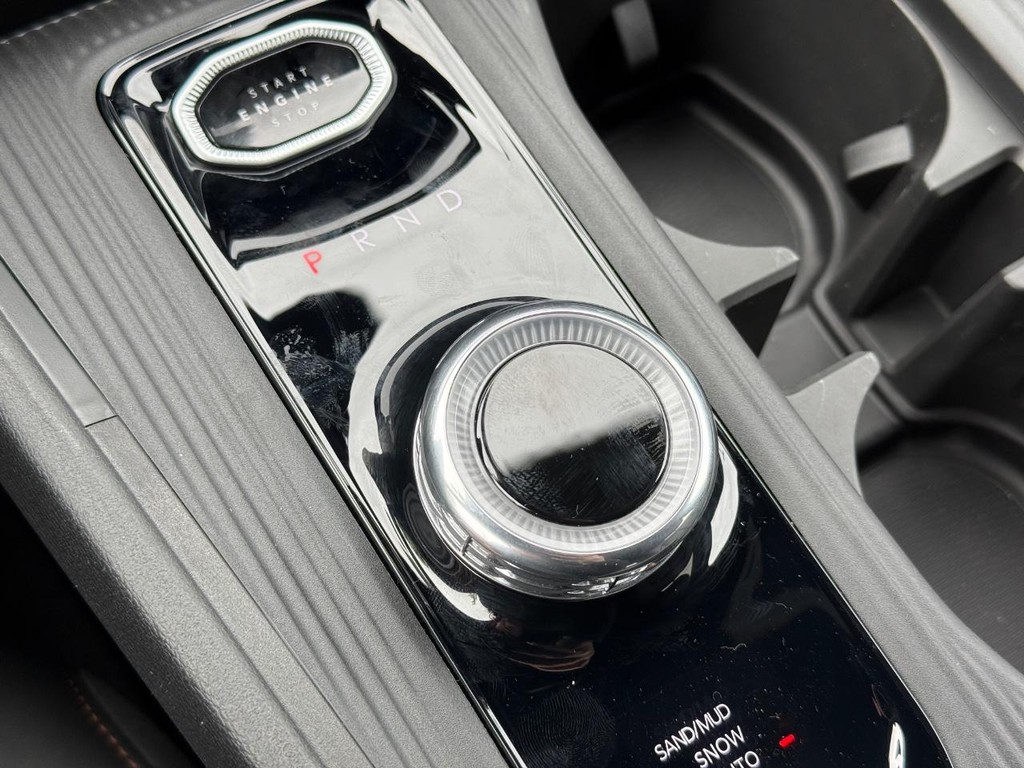 Jeep Cherokee Vehicle Full-screen Gallery Image 18