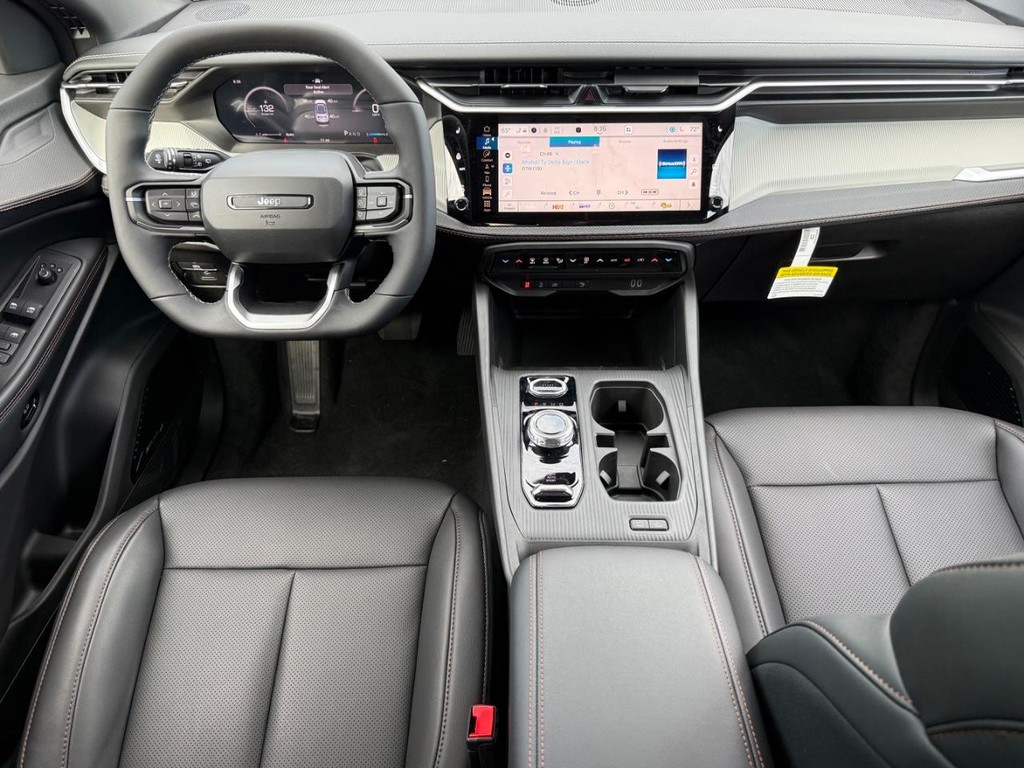 Jeep Cherokee Vehicle Full-screen Gallery Image 08