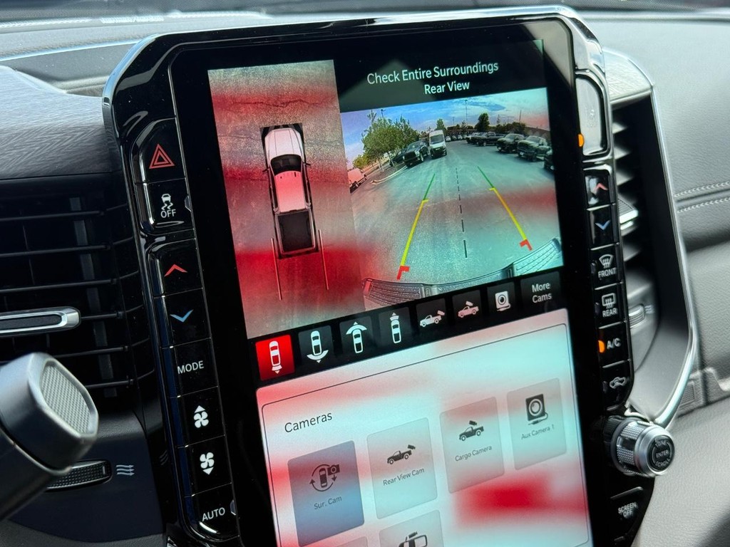 Ram 2500 Vehicle Full-screen Gallery Image 15