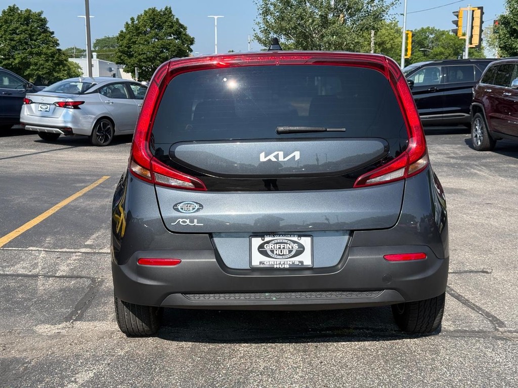 Kia Soul Vehicle Full-screen Gallery Image 04
