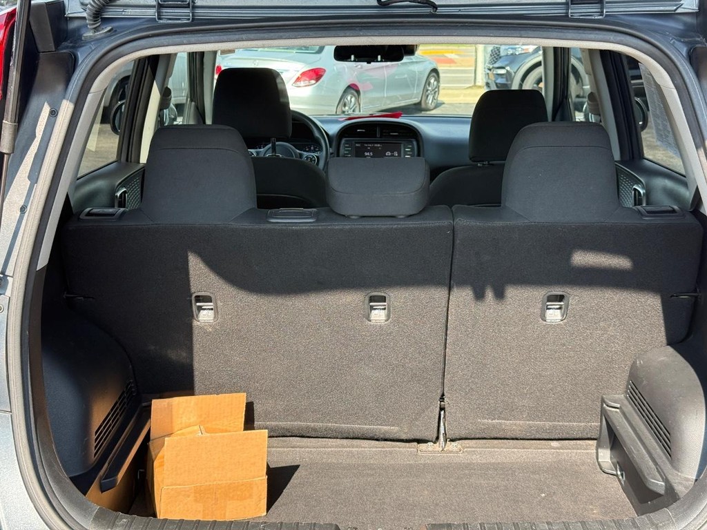 Kia Soul Vehicle Full-screen Gallery Image 05