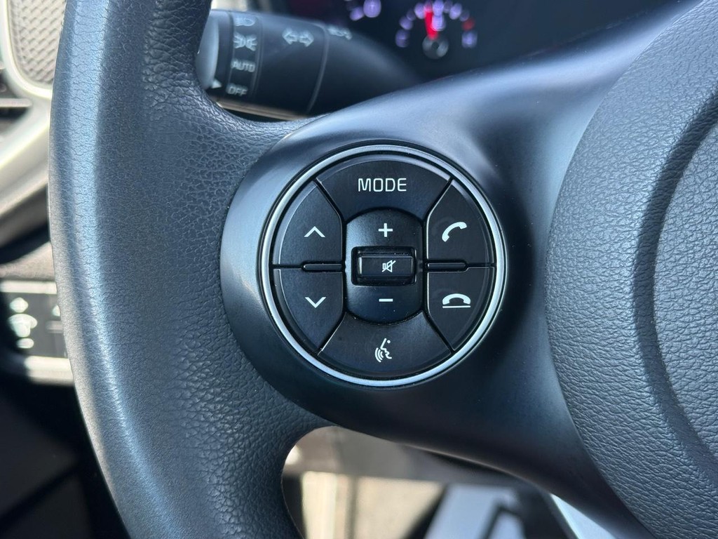 Kia Soul Vehicle Full-screen Gallery Image 14