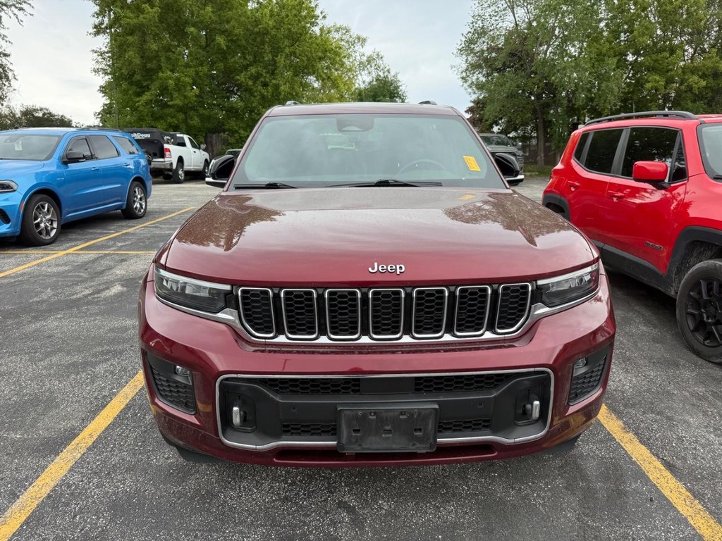 Jeep Grand Cherokee L Vehicle Full-screen Gallery Image 02