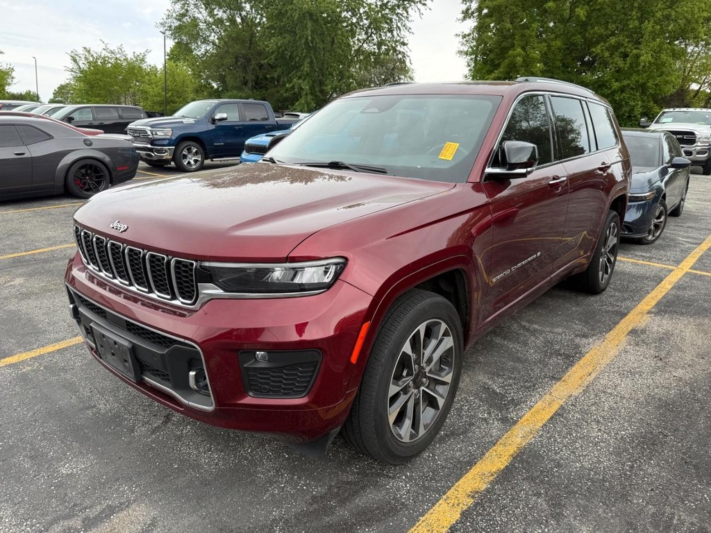 Jeep Grand Cherokee L Vehicle Full-screen Gallery Image 03