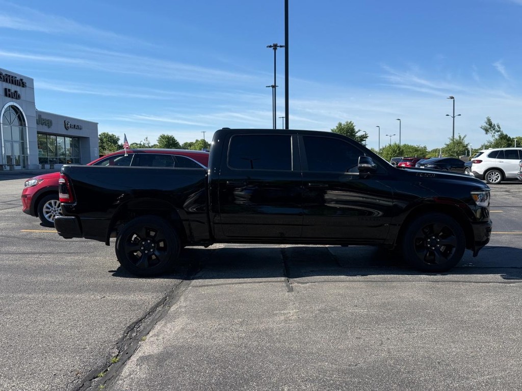 Ram 1500 Vehicle Full-screen Gallery Image 02