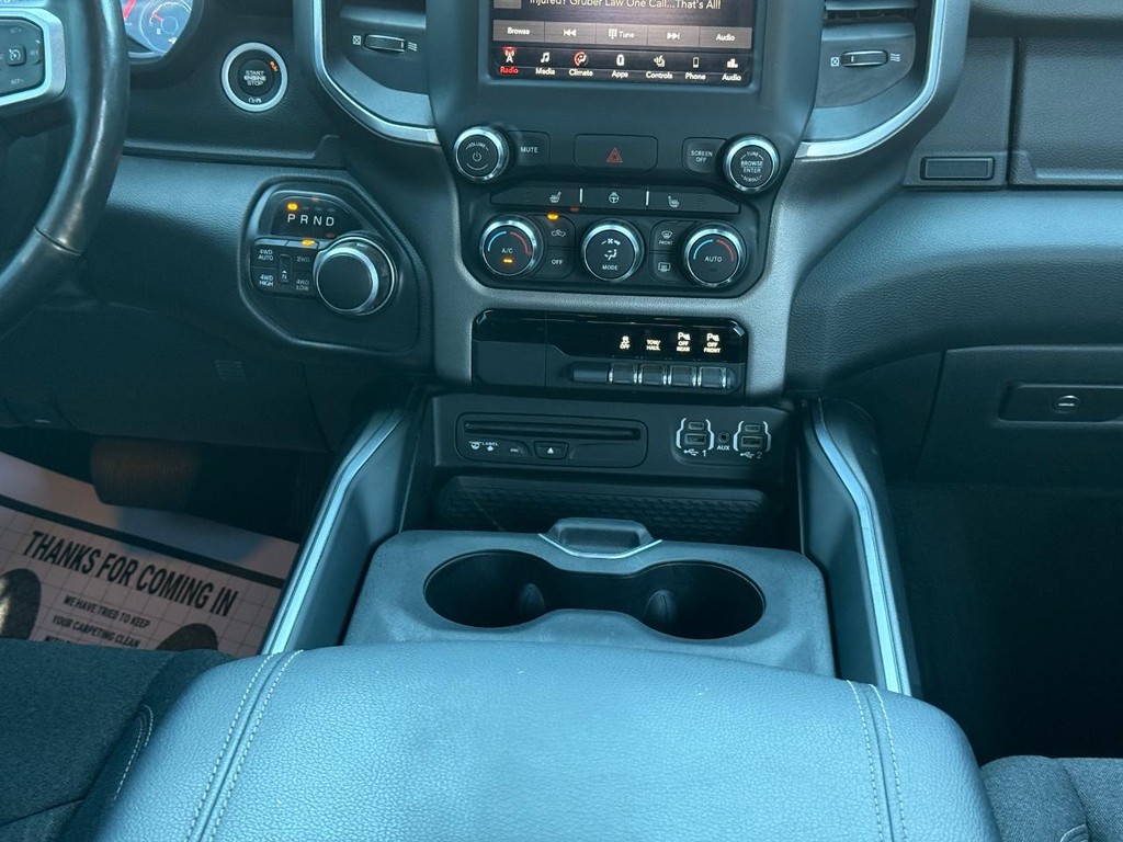Ram 1500 Vehicle Full-screen Gallery Image 09