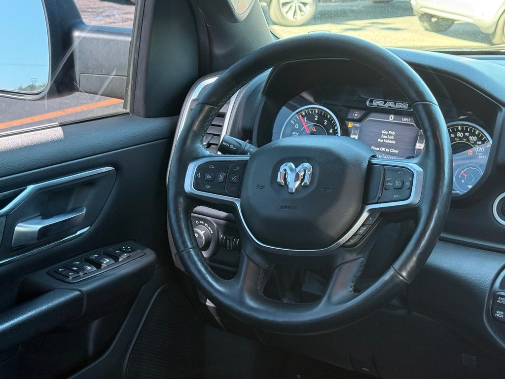 Ram 1500 Vehicle Full-screen Gallery Image 10