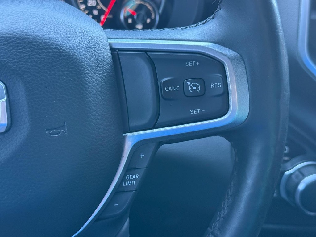 Ram 1500 Vehicle Full-screen Gallery Image 14