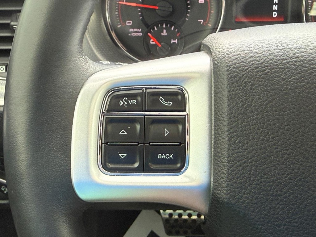 Dodge Charger Vehicle Full-screen Gallery Image 15