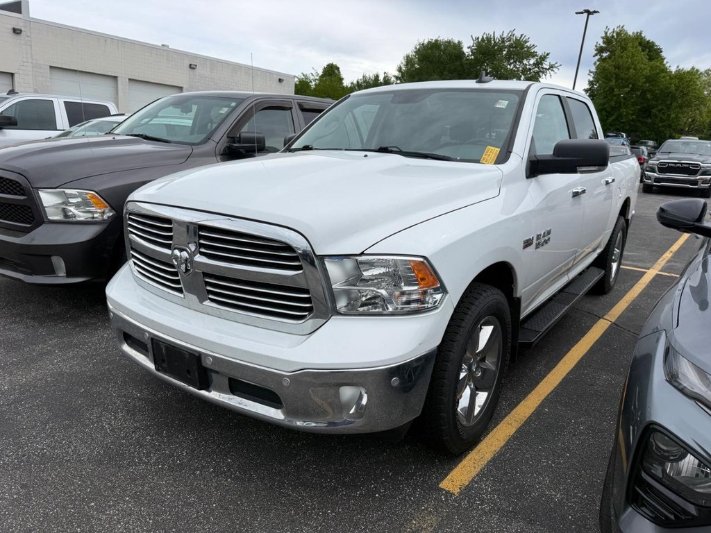 Ram 1500 Vehicle Full-screen Gallery Image 02