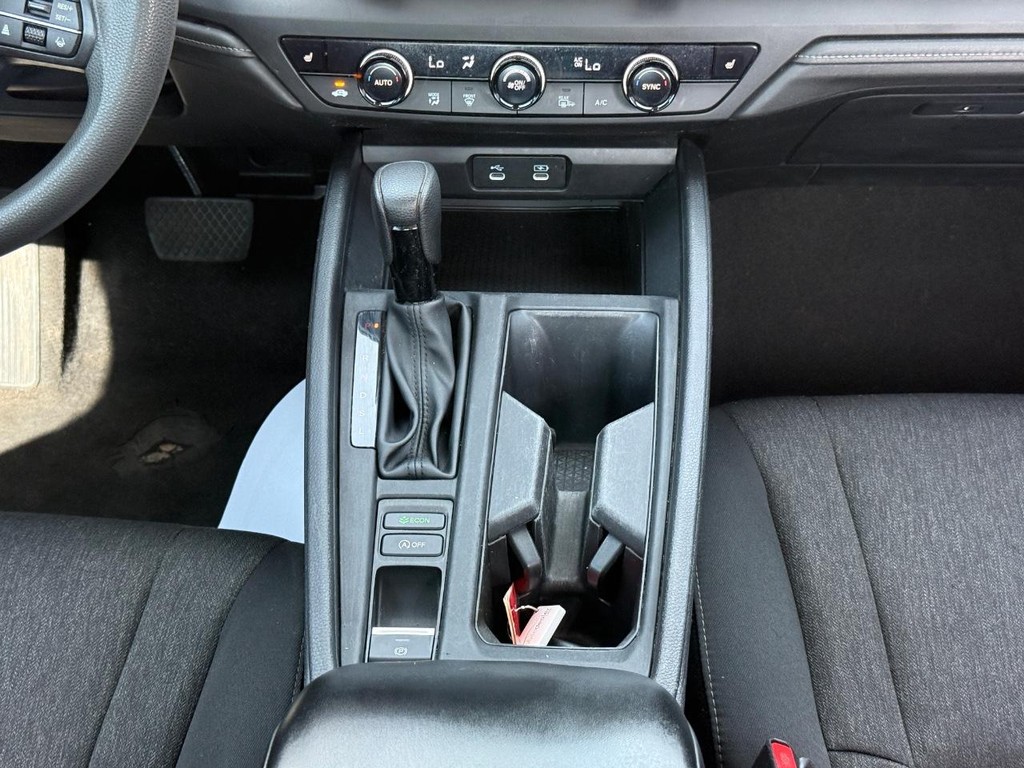 Honda Accord Sedan Vehicle Full-screen Gallery Image 10