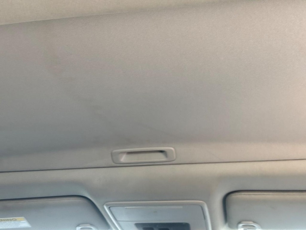 Honda Accord Sedan Vehicle Full-screen Gallery Image 13