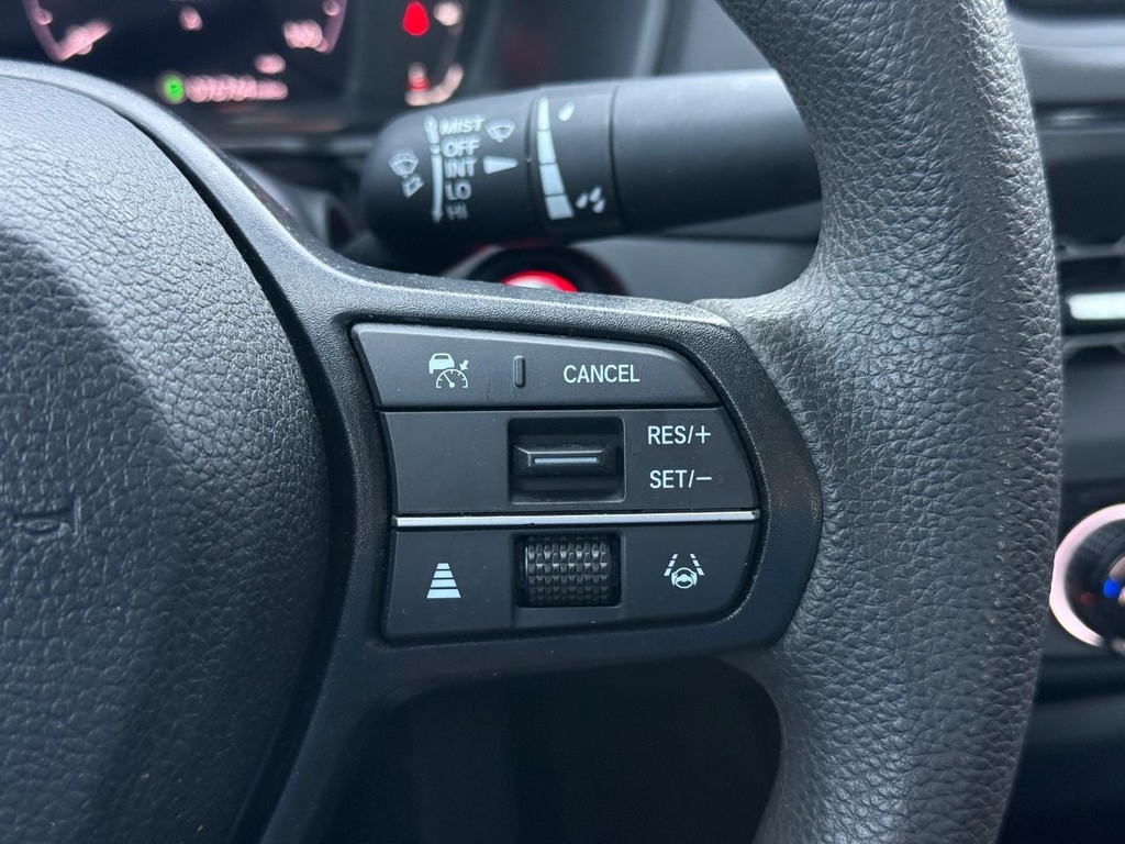 Honda Accord Sedan Vehicle Full-screen Gallery Image 16