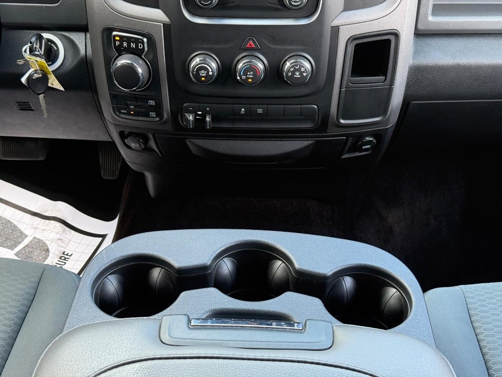 Ram 1500 Vehicle Full-screen Gallery Image 08