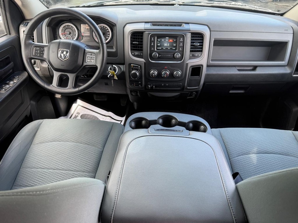 Ram 1500 Vehicle Full-screen Gallery Image 10