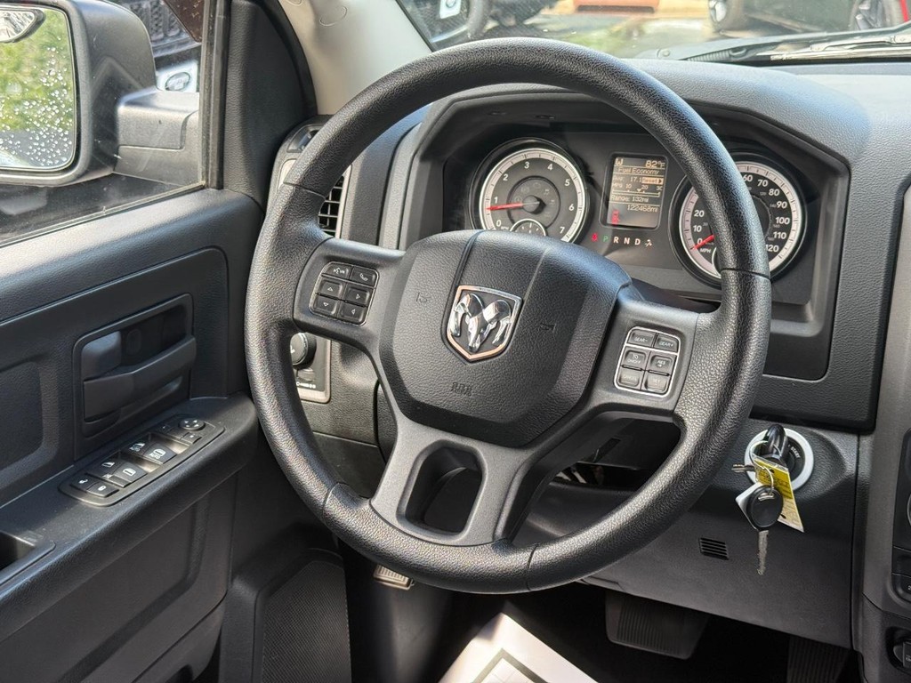 Ram 1500 Vehicle Full-screen Gallery Image 11