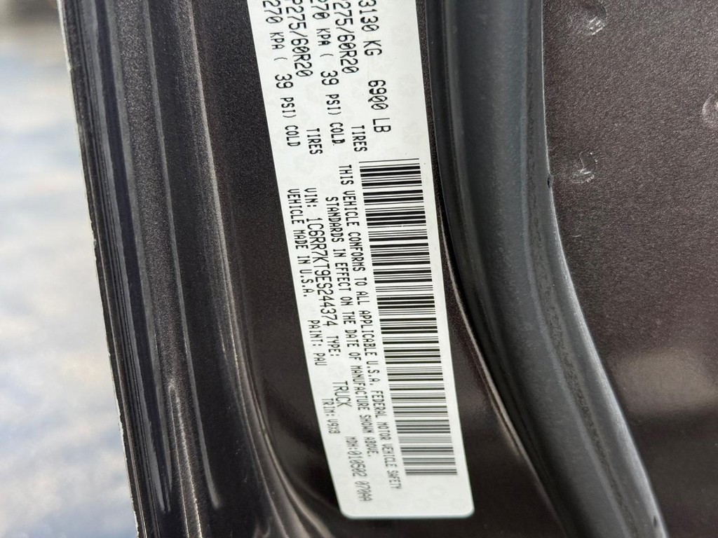 Ram 1500 Vehicle Full-screen Gallery Image 21