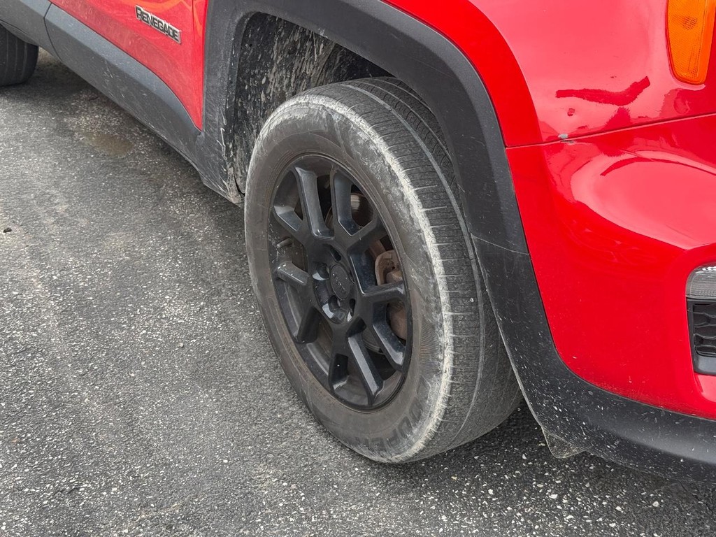 Jeep Renegade Vehicle Full-screen Gallery Image 03
