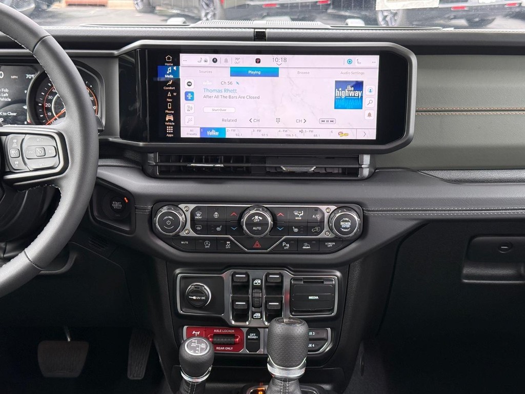 Jeep Gladiator Vehicle Full-screen Gallery Image 05