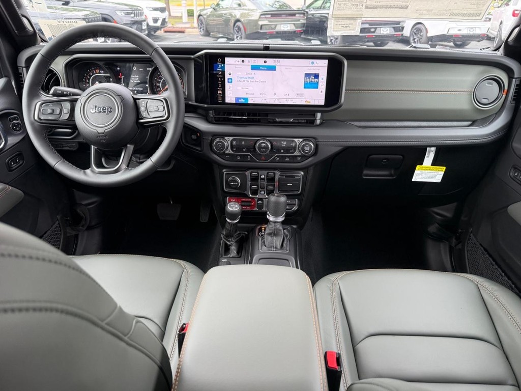 Jeep Gladiator Vehicle Full-screen Gallery Image 06