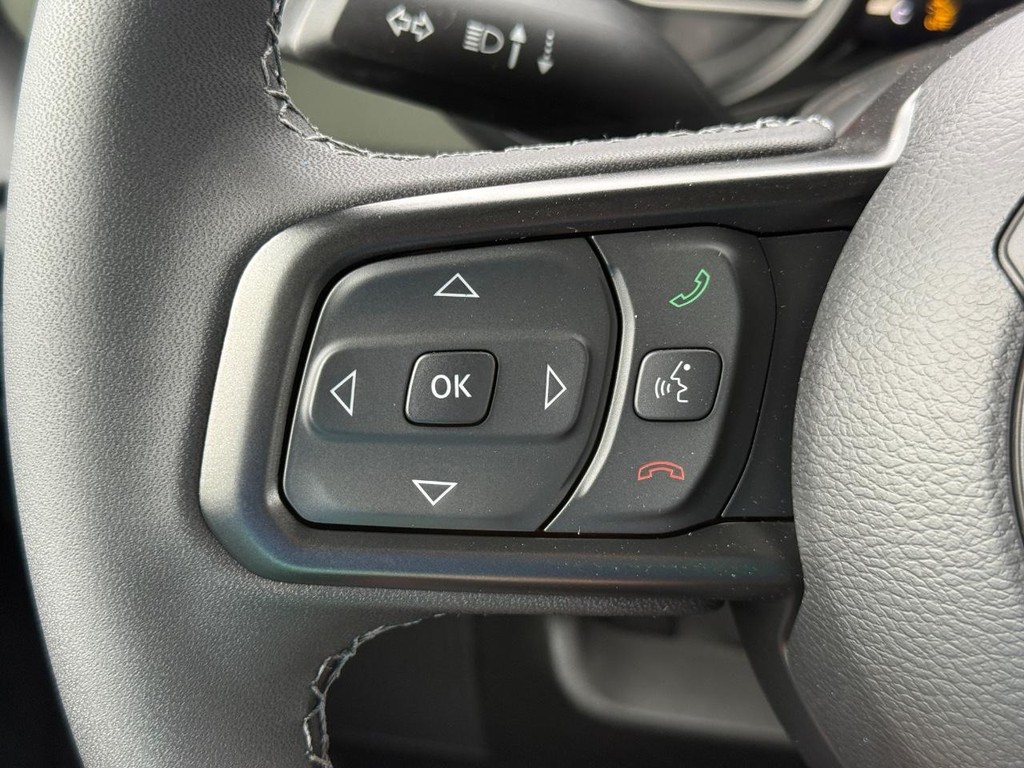 Jeep Gladiator Vehicle Full-screen Gallery Image 15