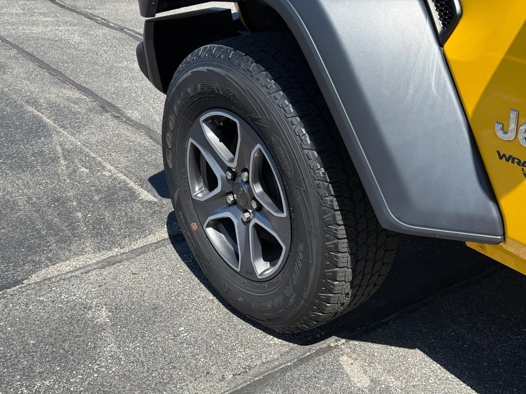 Jeep Wrangler Unlimited Vehicle Full-screen Gallery Image 11