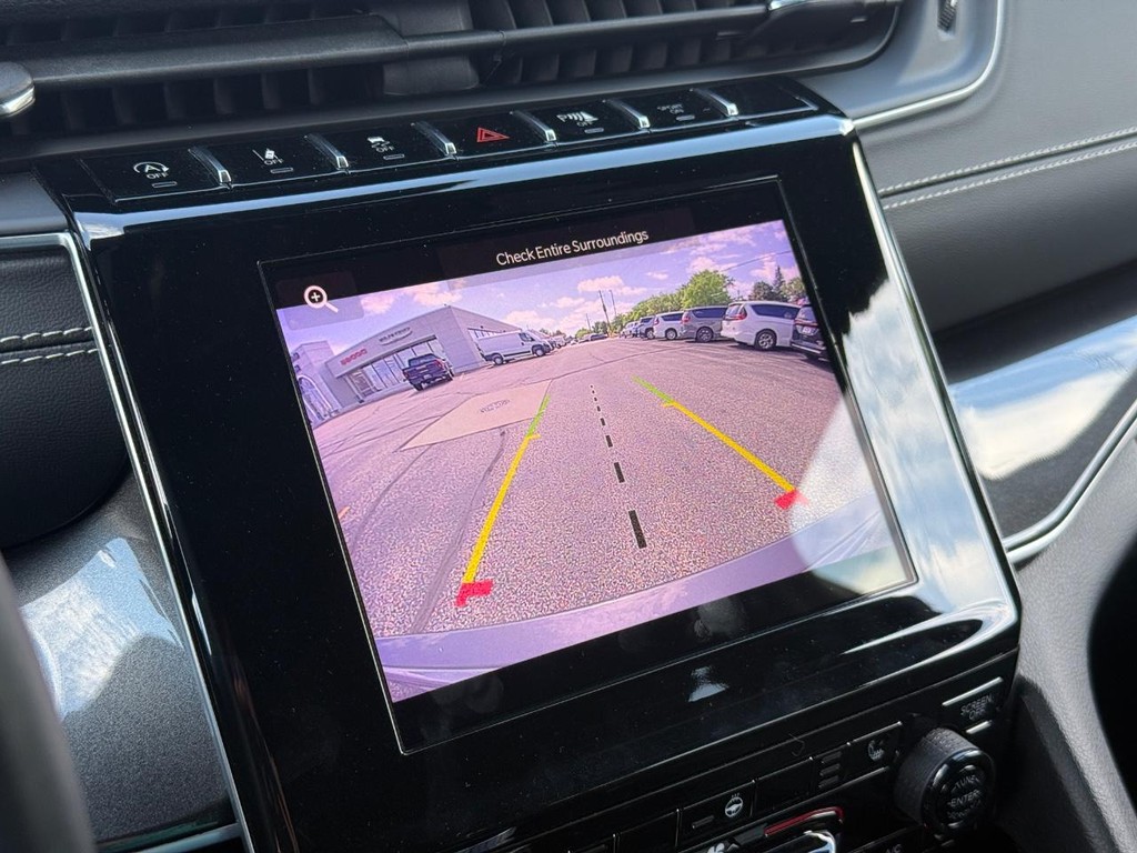 Jeep Grand Cherokee Vehicle Full-screen Gallery Image 18